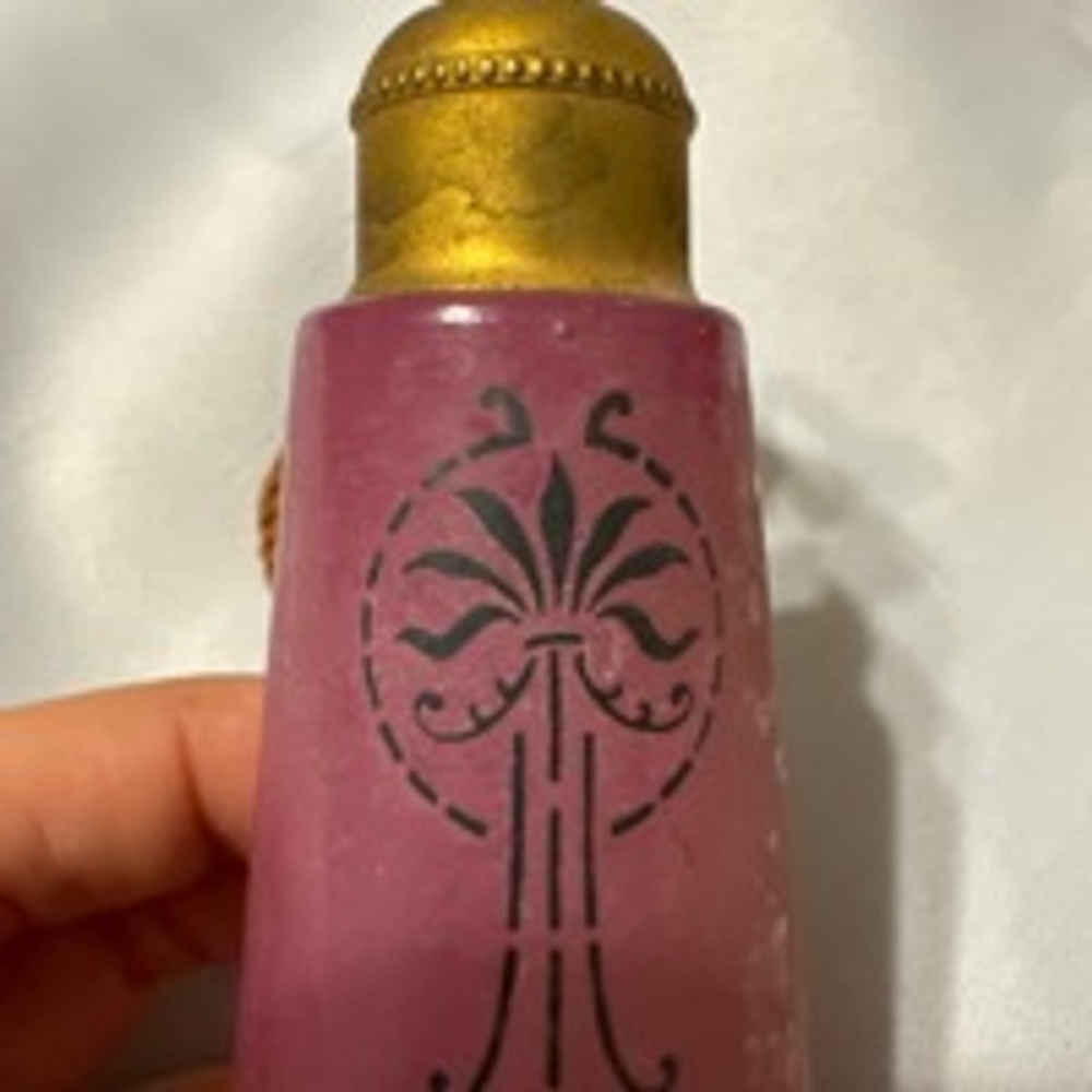 Vintage Perfume Bottle Pink Black Design Gold Top - Picture 4 of 4